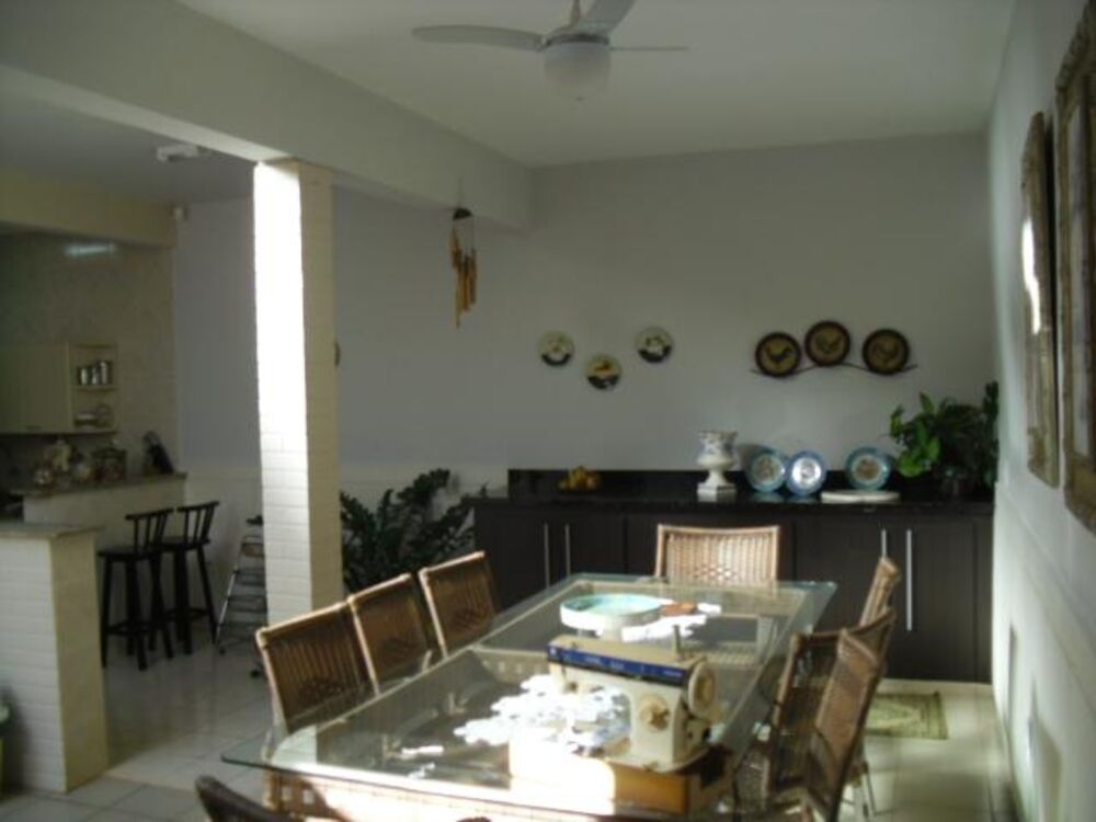 Casa, 3 quartos, 240 m² - Foto 1