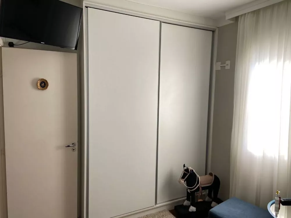 Apartamento à venda com 3 quartos, 148m² - Foto 2