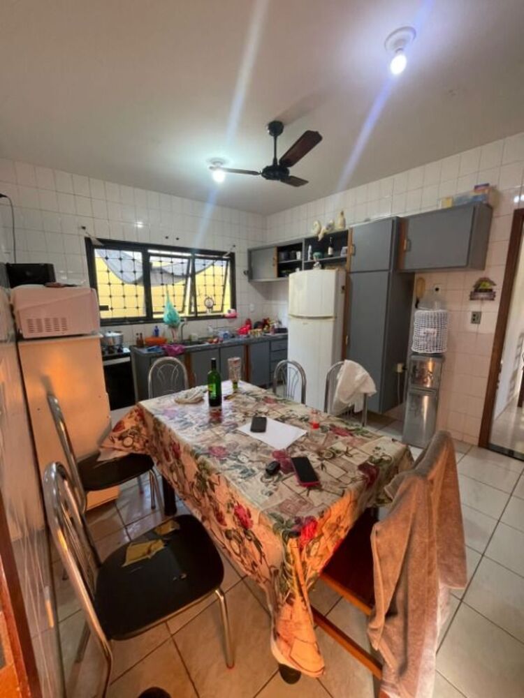 Casa, 3 quartos, 220 m² - Foto 3