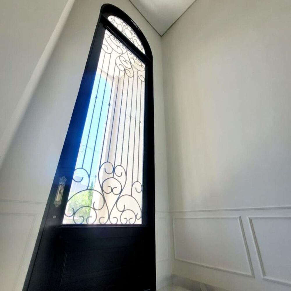 Casa de Condomínio à venda com 4 quartos, 360m² - Foto 1