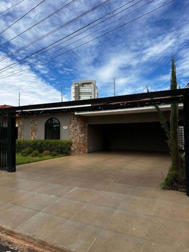 Casa, 3 quartos, 271 m² - Foto 1