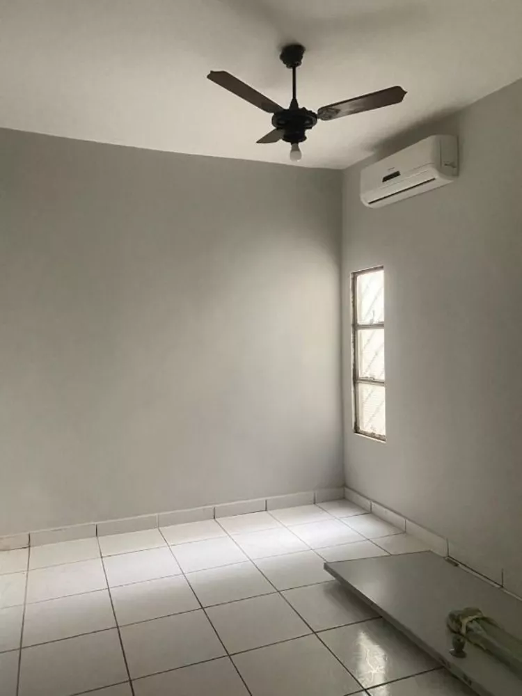 Casa à venda com 3 quartos, 162m² - Foto 3