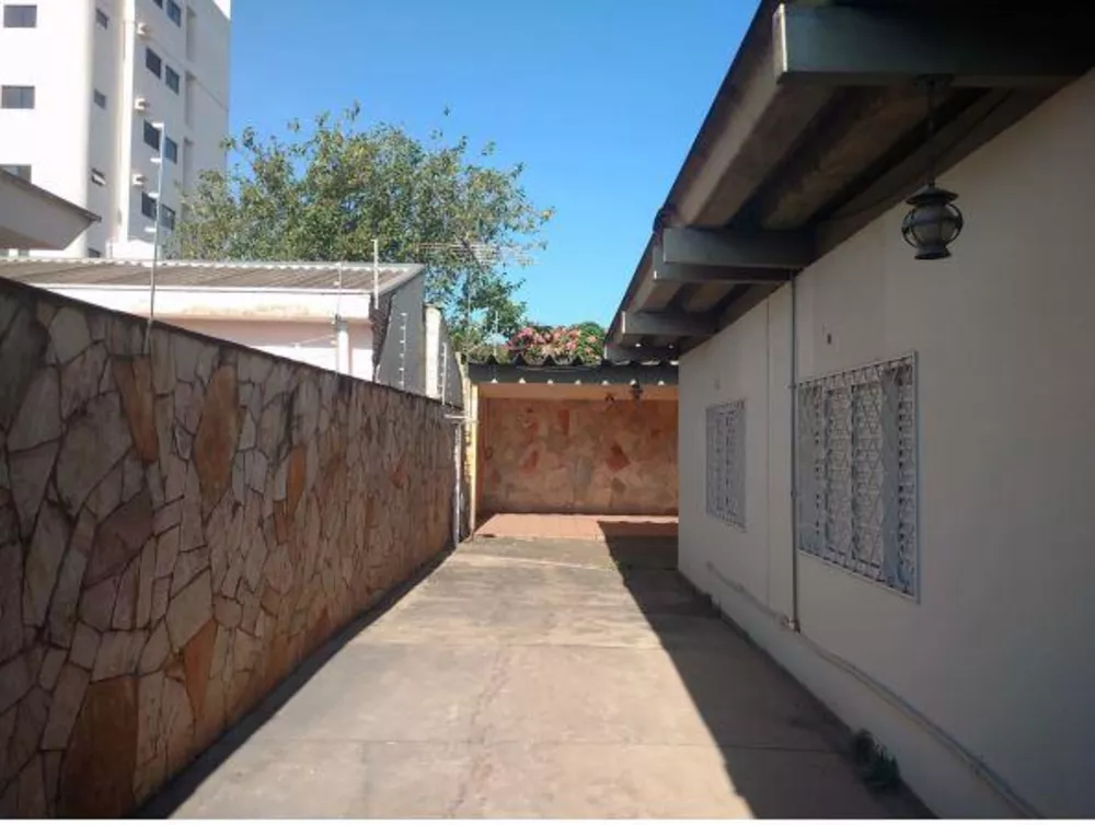 Casa à venda com 4 quartos, 316m² - Foto 2