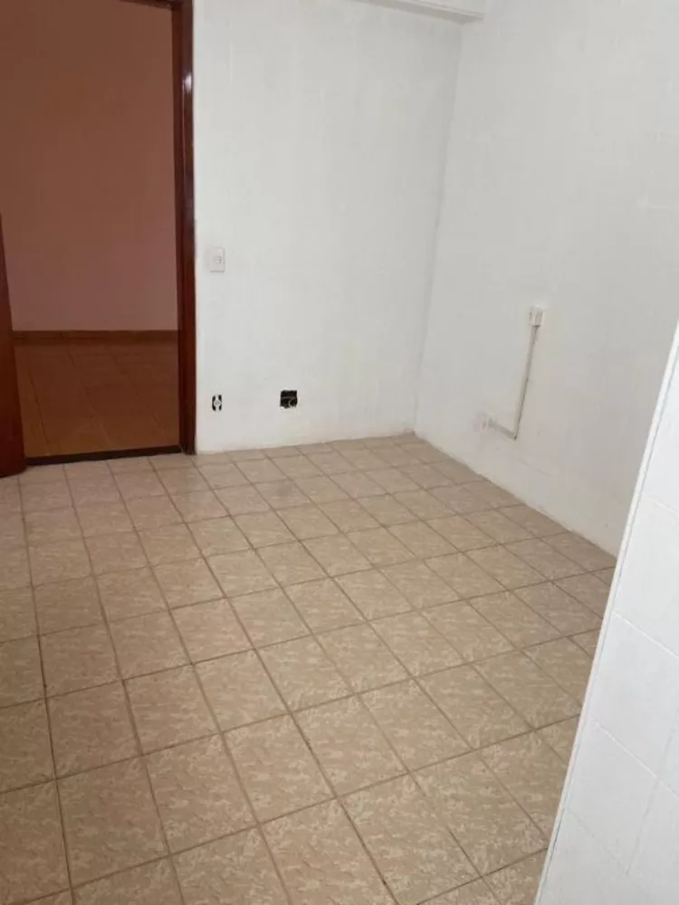 Apartamento à venda com 3 quartos, 105m² - Foto 3