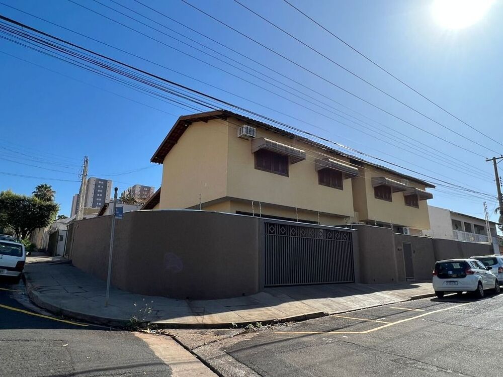 Casa, 4 quartos, 320 m² - Foto 1