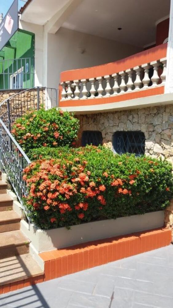 Casa à venda com 3 quartos, 350m² - Foto 2