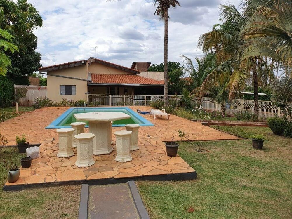 Chácara, 4 quartos, 1079 m² - Foto 1