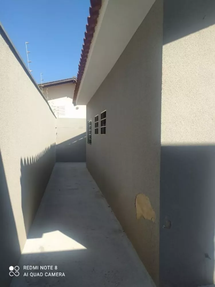 Casa à venda com 3 quartos, 220M2 - Foto 2