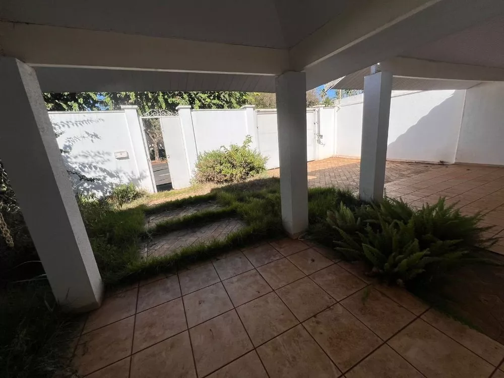 Casa à venda com 4 quartos, 272m² - Foto 3