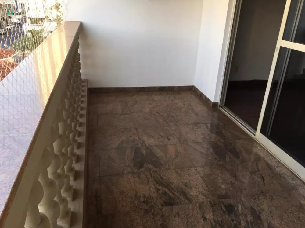 Apartamento, 3 quartos, 187 m² - Foto 2