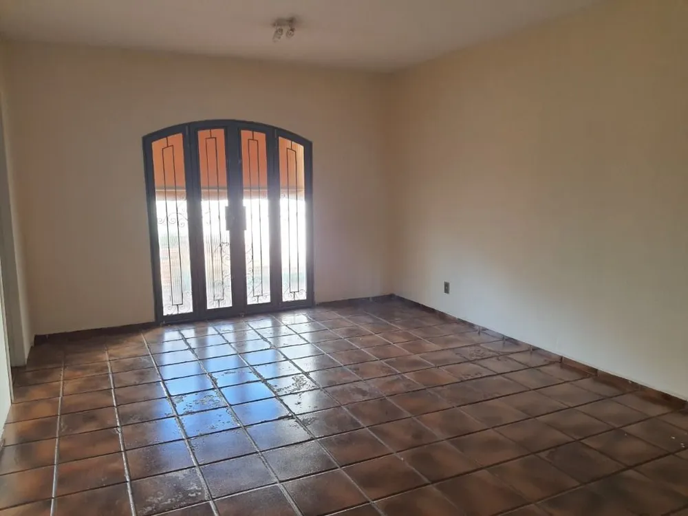 Casa, 3 quartos, 300 m² - Foto 2