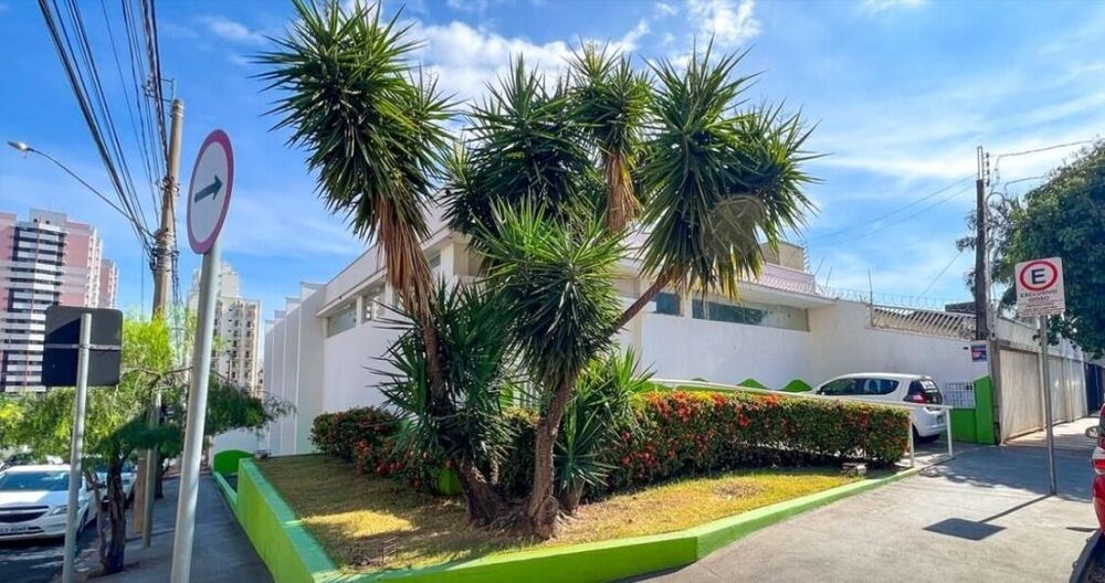 Casa, 4 quartos, 350 m² - Foto 1