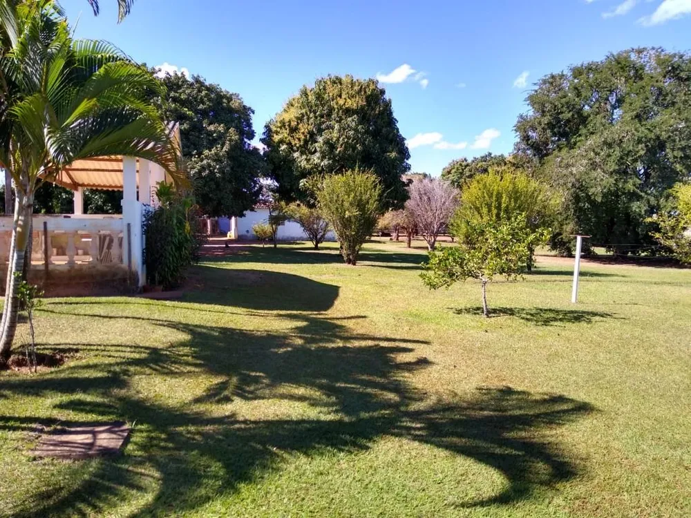 Chácara, 3 quartos, 10000 m² - Foto 1