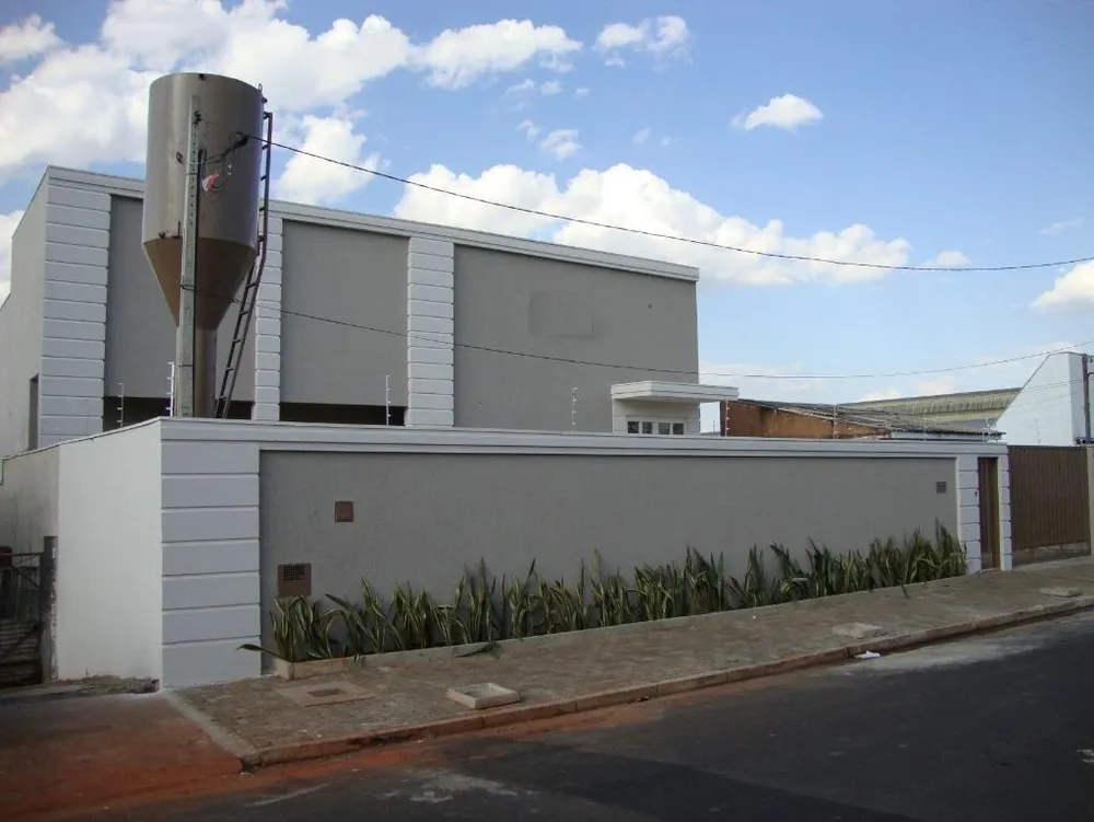 Prédio Inteiro, 850 m² - Foto 1