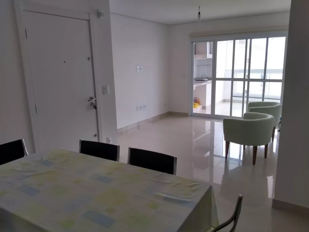 Apartamento à venda com 3 quartos, 131m² - Foto 1