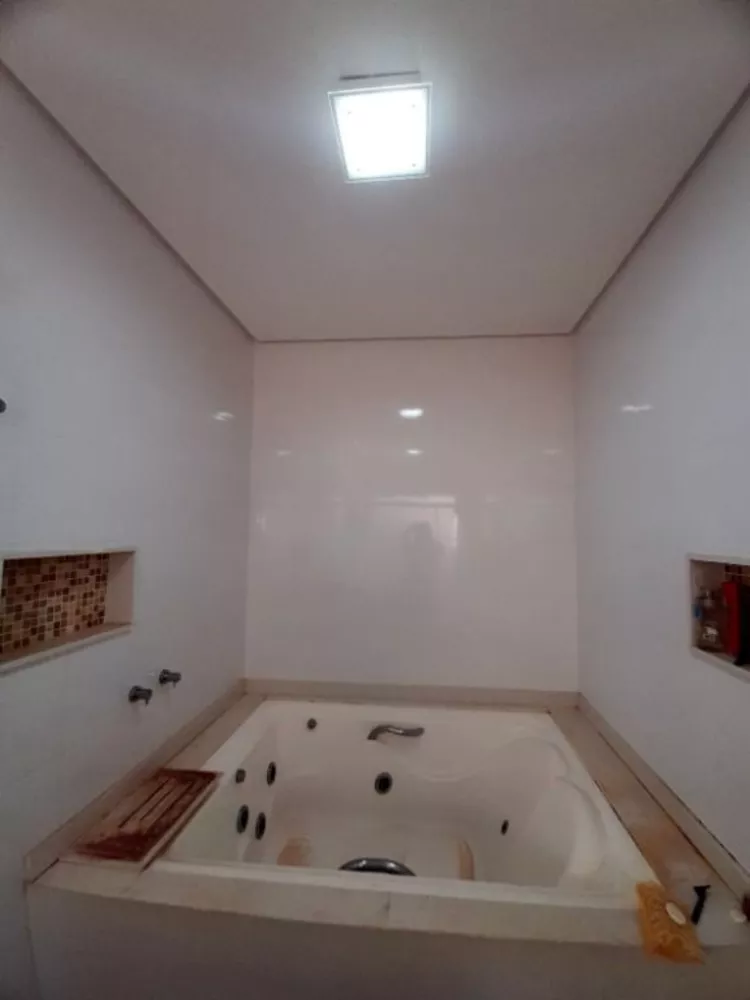 Casa de Condomínio à venda com 4 quartos, 201m² - Foto 2