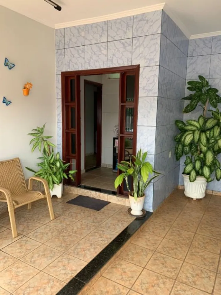 Casa, 3 quartos, 331 m² - Foto 1