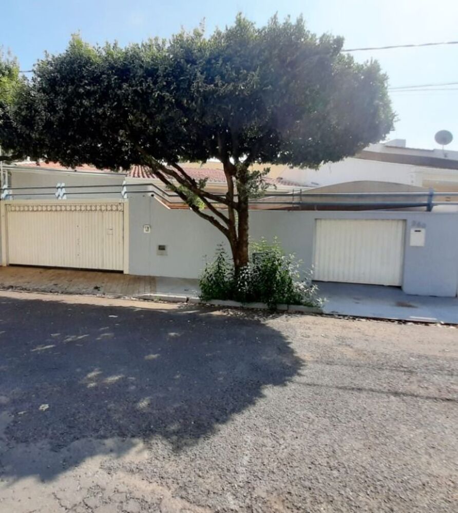 Casa, 3 quartos, 318 m² - Foto 1