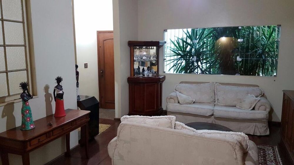 Casa, 4 quartos, 275 m² - Foto 1