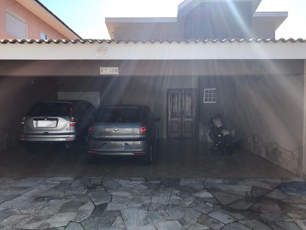 Casa à venda com 4 quartos, 410m² - Foto 2