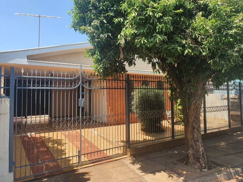 Casa, 3 quartos, 280 m² - Foto 1