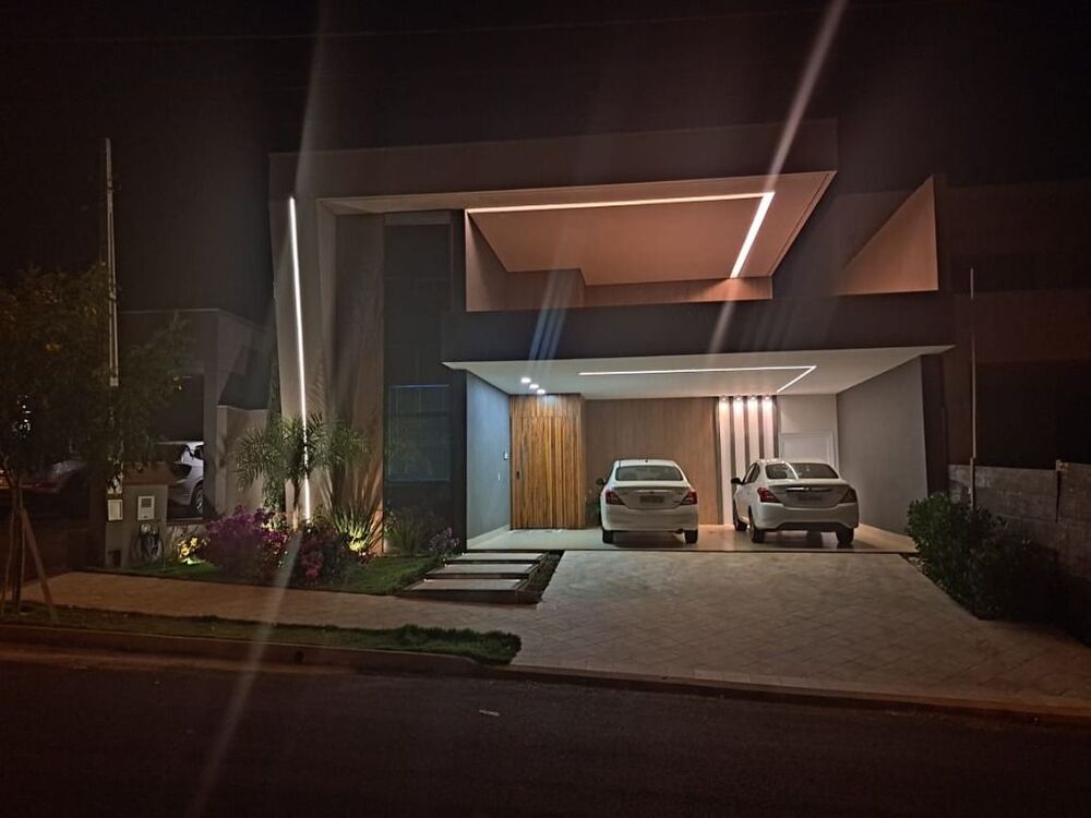 Casa de Condomínio à venda com 3 quartos, 184m² - Foto 1
