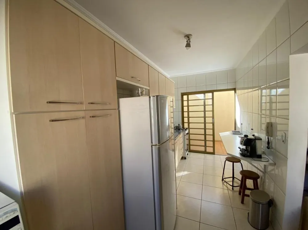 Casa, 5 quartos, 190 m² - Foto 3