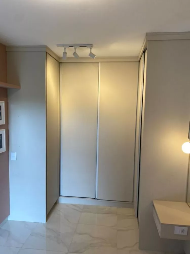 Apartamento à venda com 2 quartos, 78m² - Foto 4