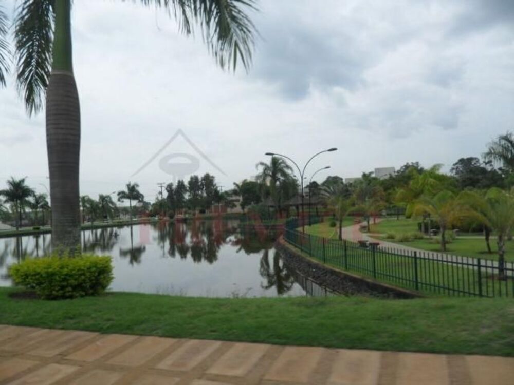 Casa de Condomínio à venda com 3 quartos, 250m² - Foto 2