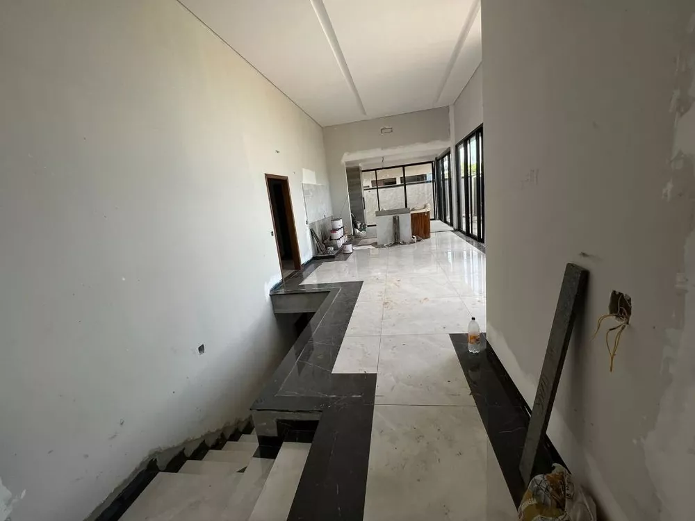 Casa de Condomínio à venda com 3 quartos, 195m² - Foto 4