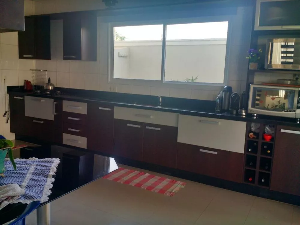 Sobrado, 4 quartos, 360 m² - Foto 1