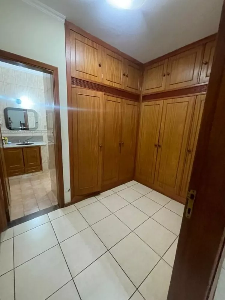 Casa, 3 quartos, 270 m² - Foto 1
