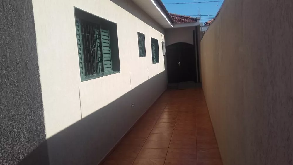 Casa à venda com 3 quartos, 248m² - Foto 3