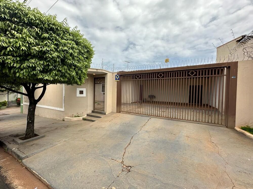 Casa, 3 quartos, 190 m² - Foto 1