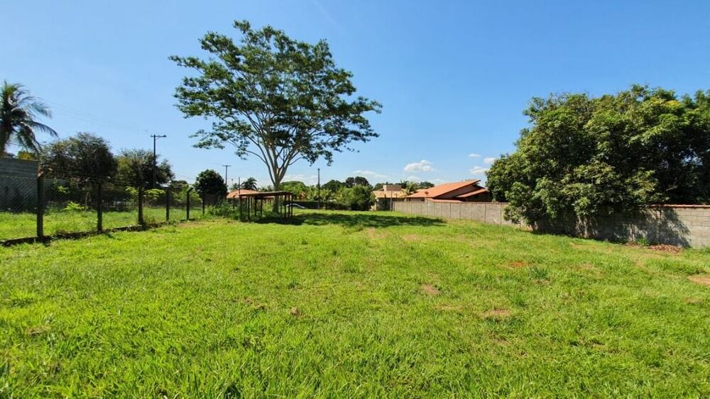 Loteamento e Condomínio, 1500 m² - Foto 1