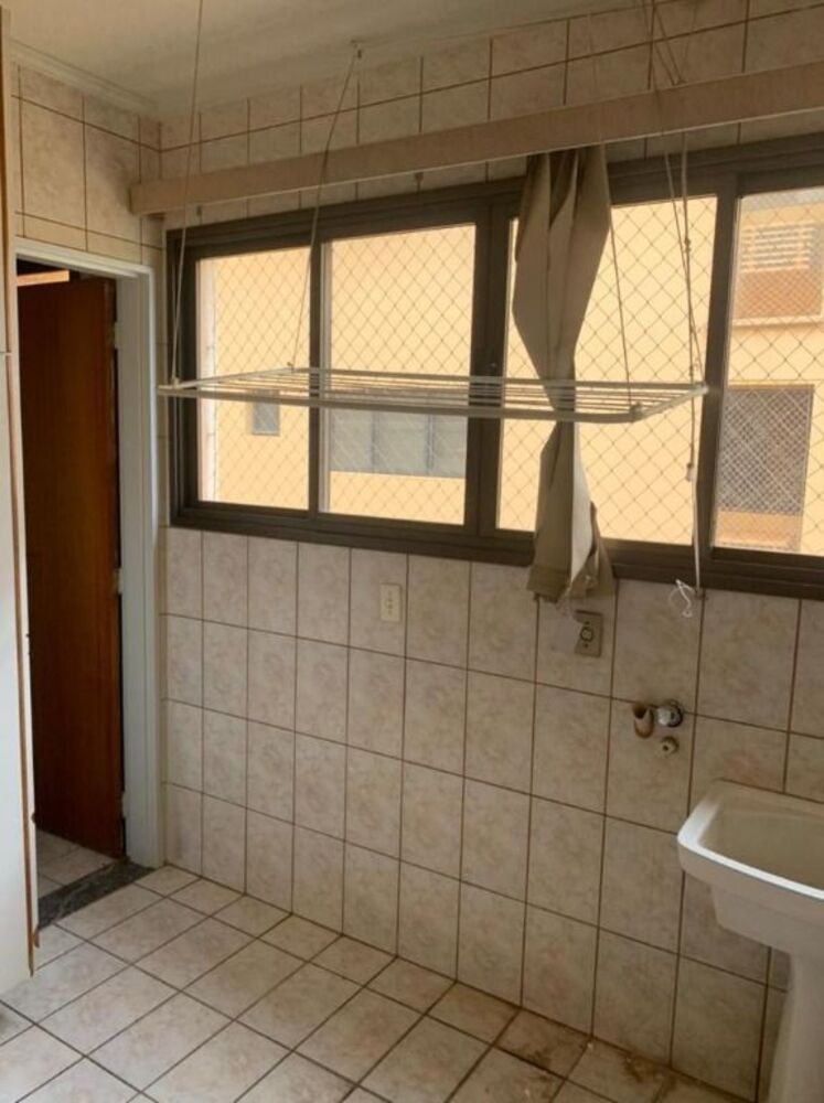 Apartamento à venda com 3 quartos, 120m² - Foto 2