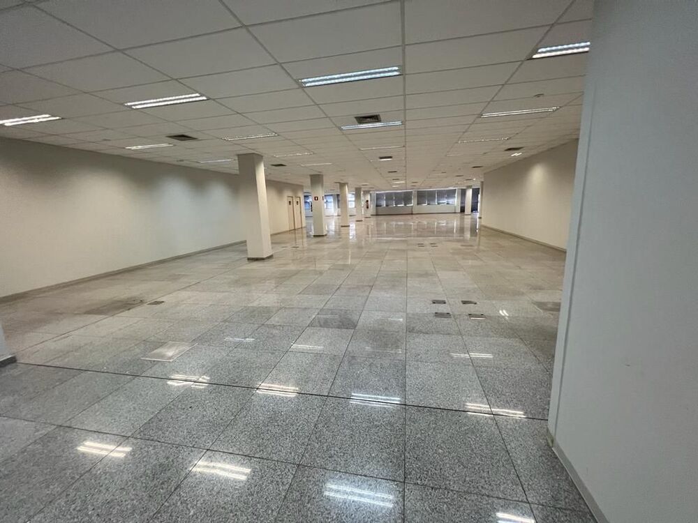 Prédio Inteiro para alugar, 1400m² - Foto 15