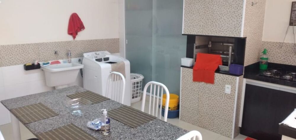 Casa, 6 quartos, 250 m² - Foto 2