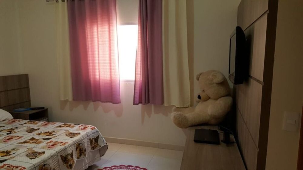 Casa à venda com 3 quartos, 300m² - Foto 2