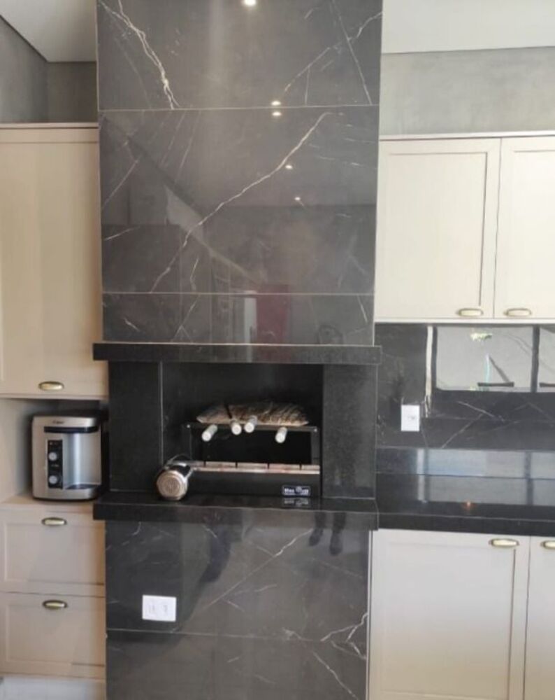 Casa de Condomínio à venda com 3 quartos, 228m² - Foto 4