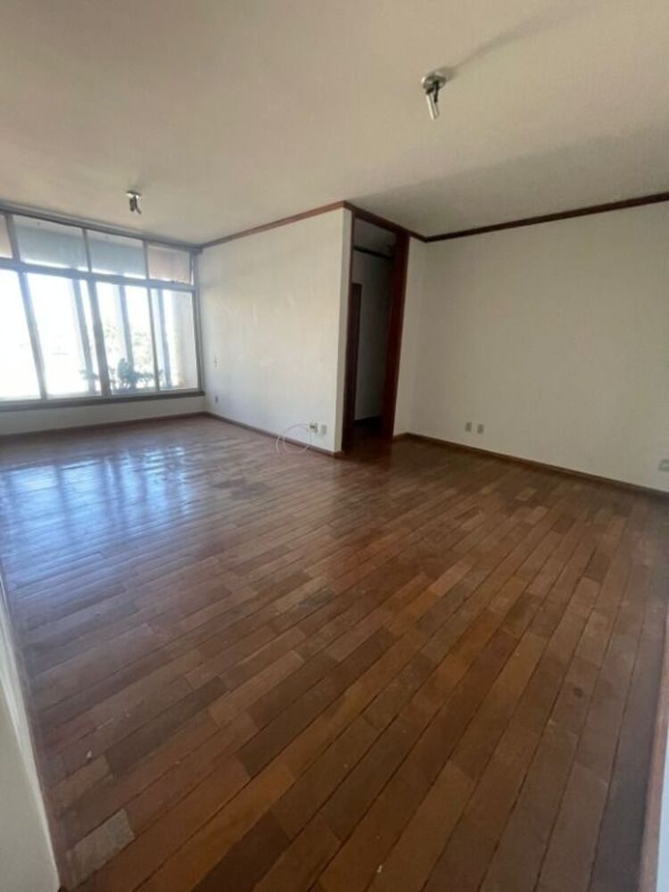 Apartamento à venda com 2 quartos, 80m² - Foto 3