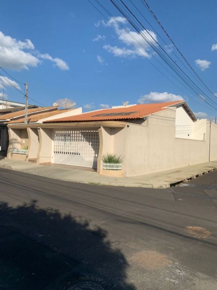 Casa, 3 quartos, 220 m² - Foto 1
