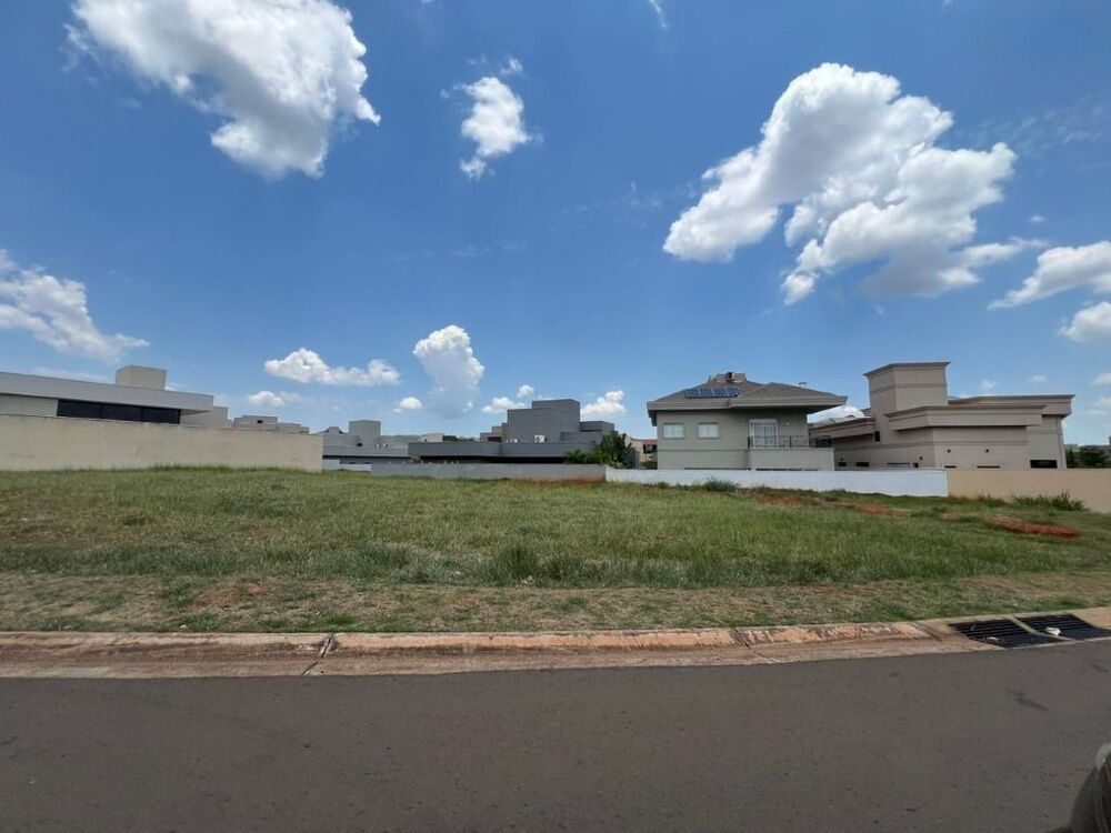Loteamento e Condomínio, 677 m² - Foto 1
