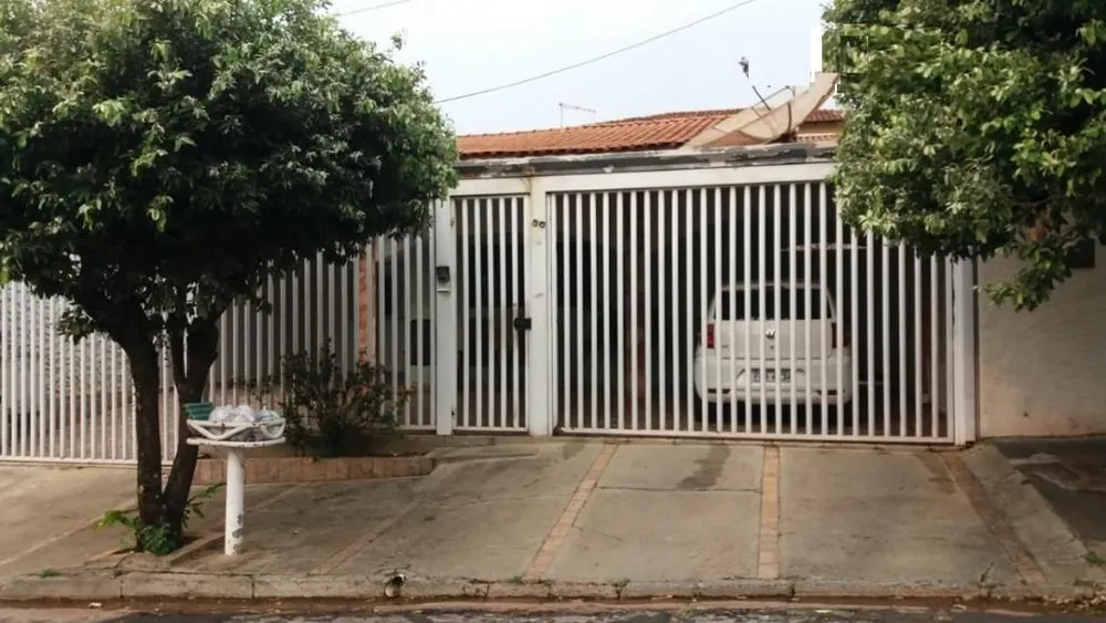 Casa, 4 quartos, 242 m² - Foto 1