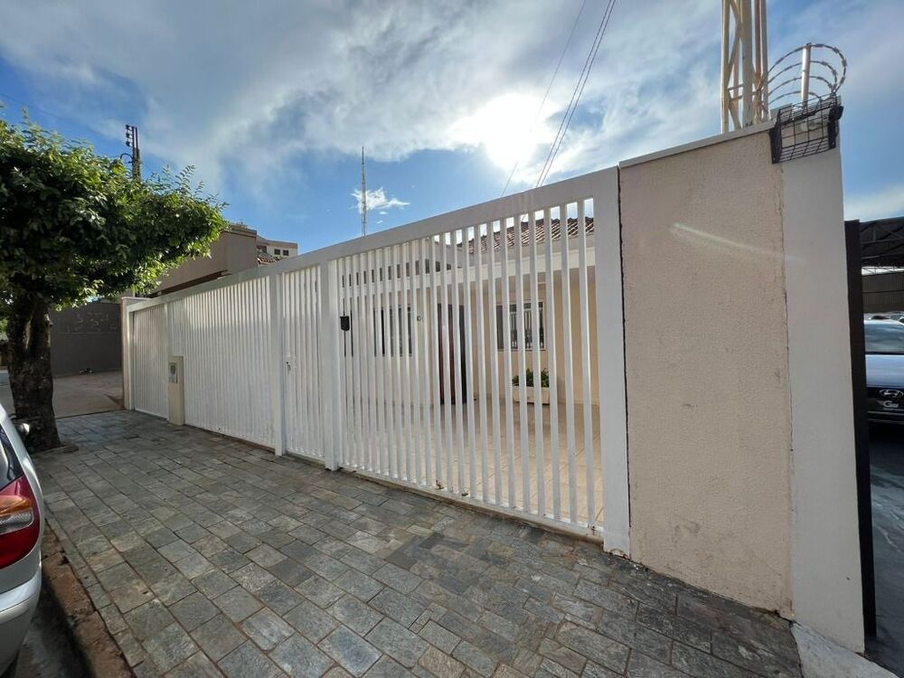 Casa, 3 quartos, 180 m² - Foto 2