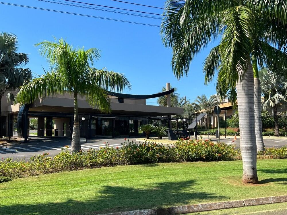Casa de Condomínio à venda com 3 quartos, 230m² - Foto 2