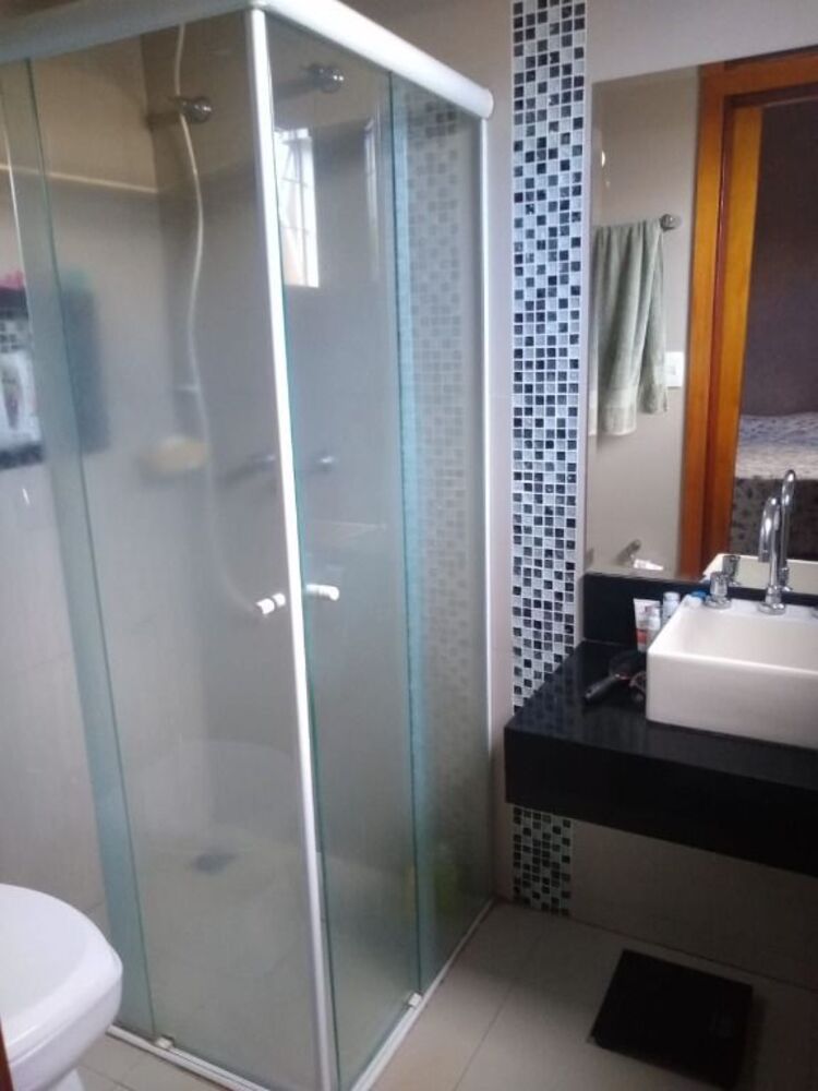 Casa à venda com 3 quartos, 100m² - Foto 2