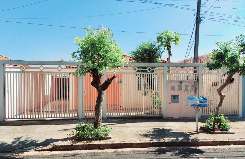 Casa, 3 quartos, 223 m² - Foto 1