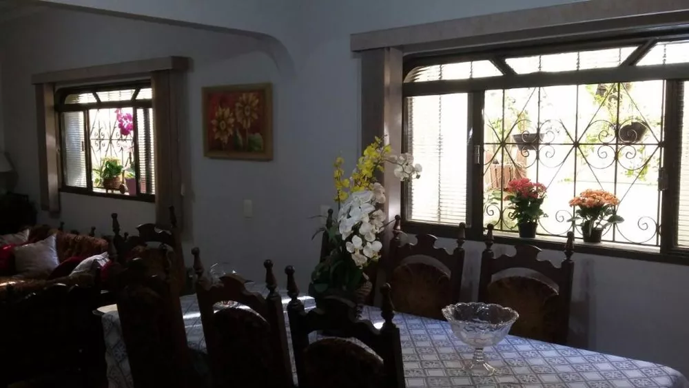 Casa, 3 quartos, 220 m² - Foto 2