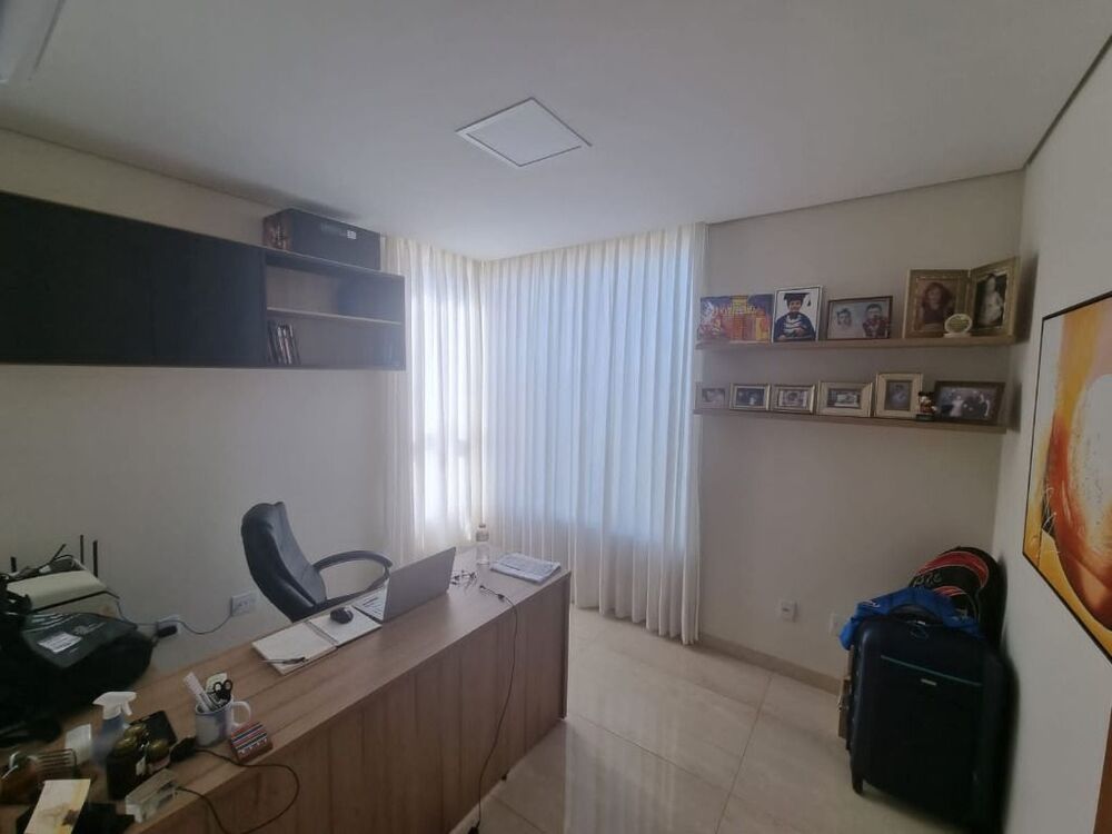 Casa de Condomínio à venda com 4 quartos, 402m² - Foto 2